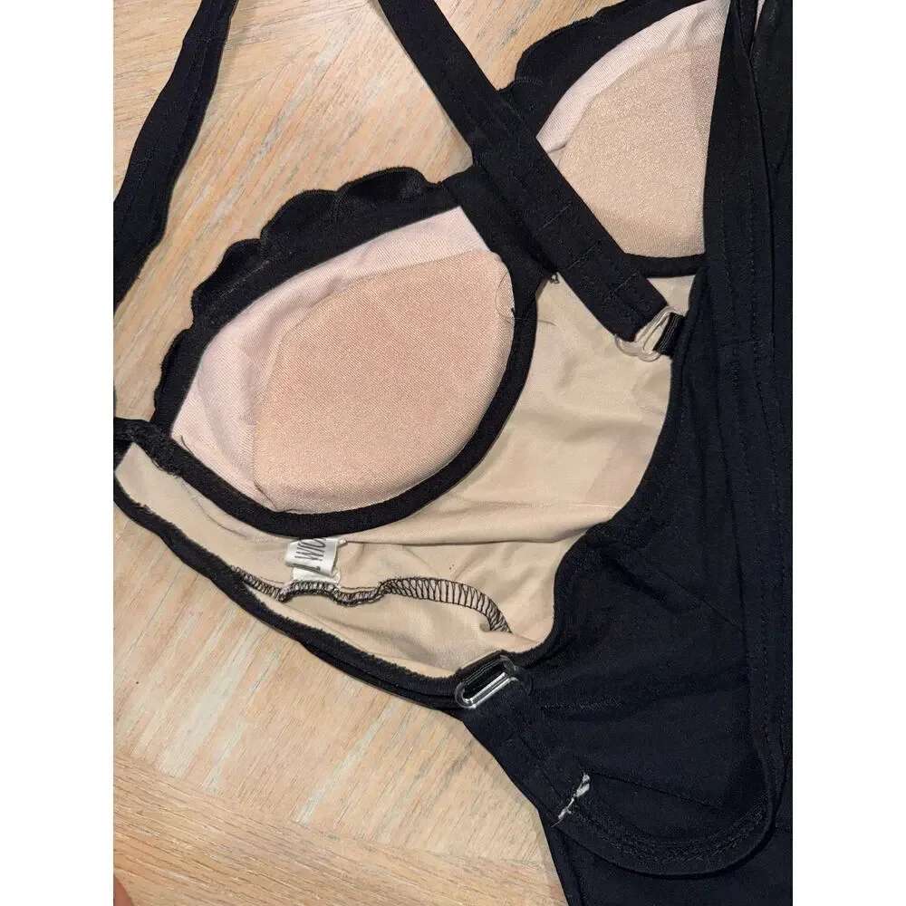 Carol Wior vintage shell bra black one piece swimsuit size 10